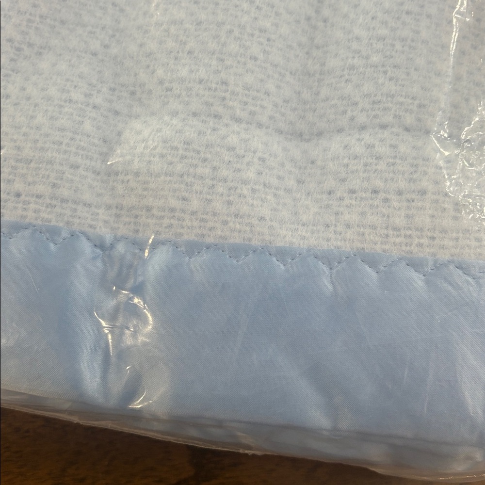 Vintage ~ Jubilee Thermal Blanket ~ Light Blue ~ Made in USA ~ Twin/Full ~ New - Picture 3 of 8